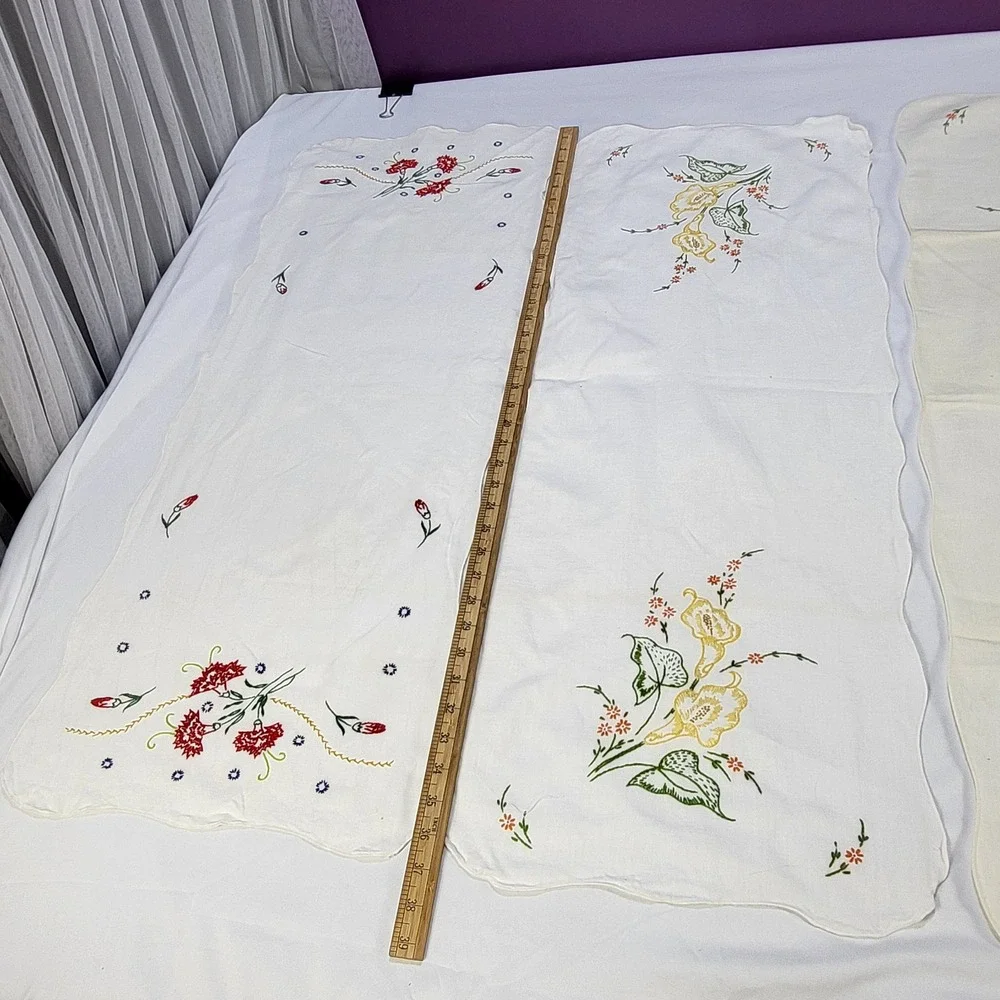Vintage Hand Embroidered Table Runner Set 3pc Floral Calla Lily Carnation 36in